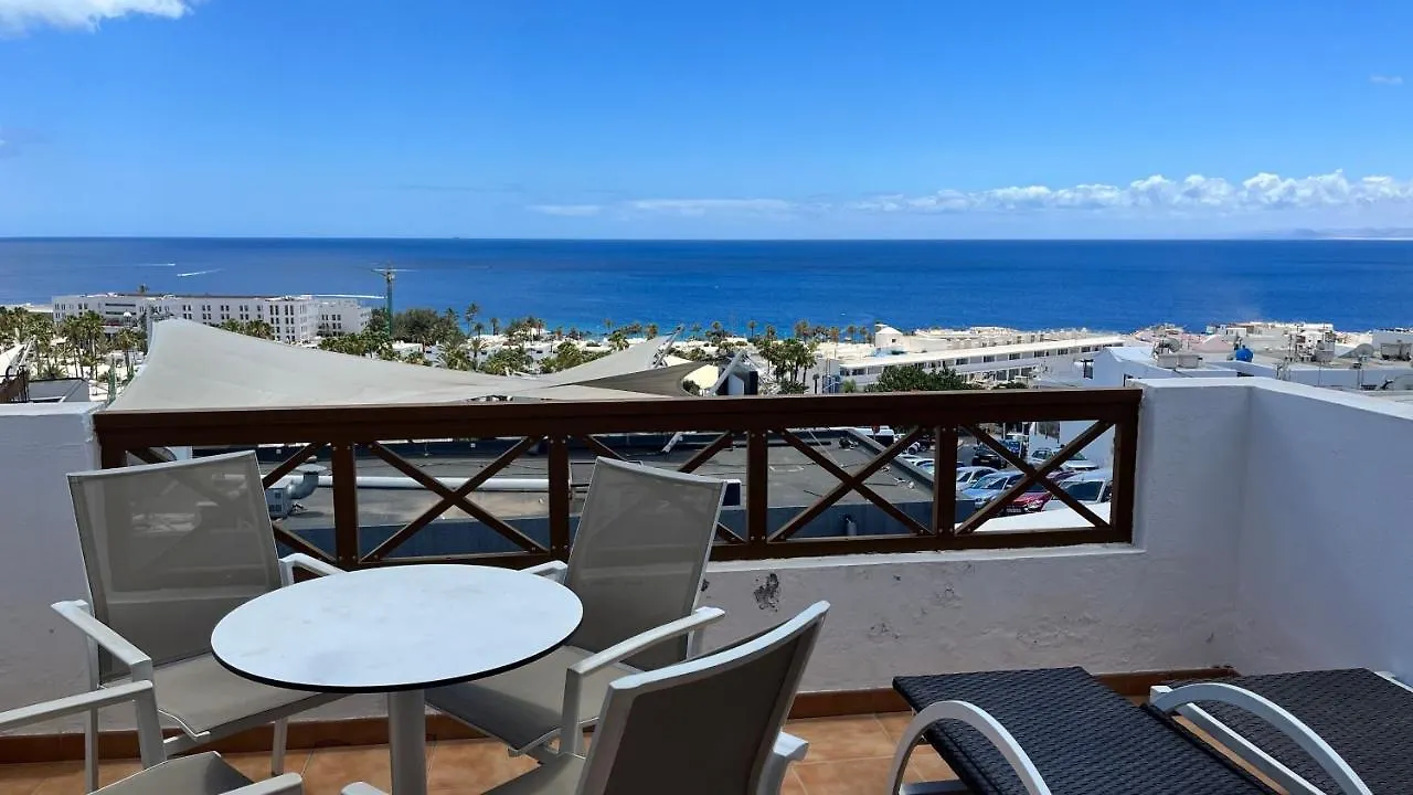 La Cumbre8A- 2 Bed-2 Bath - 1St Fl.- Air-Con-Wi-Fi Daire Puerto del Carmen  Puerto del Carmen (Lanzarote)